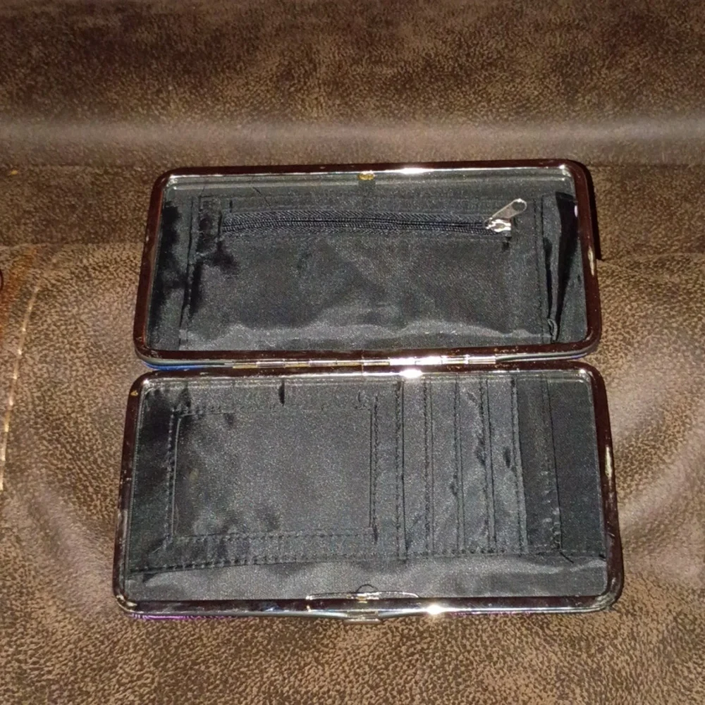 Vampire Wallet - Picture 3 of 3